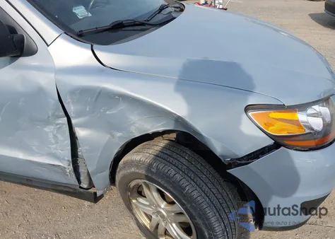 2010 Hyundai Santa Fe Gls from USA, damaged, VIN 5NMSGDAB4AH372051